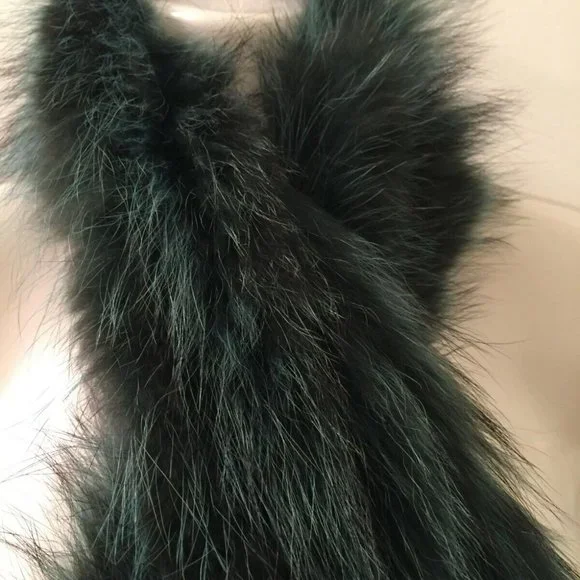 ADRIENNE LANDAU NWOT LONG GREEN BLACK RACCOON FUR SCARF